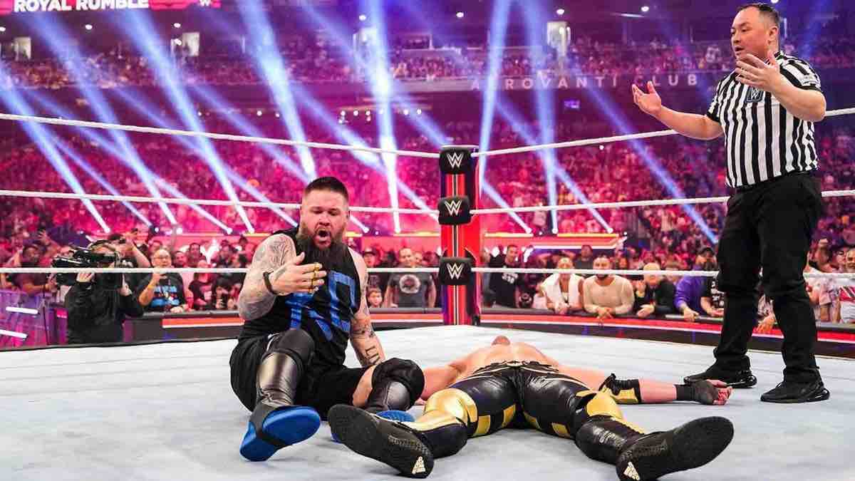 Report: Top WWE Superstar wrestled with a fractured foot at the Royal Rumble