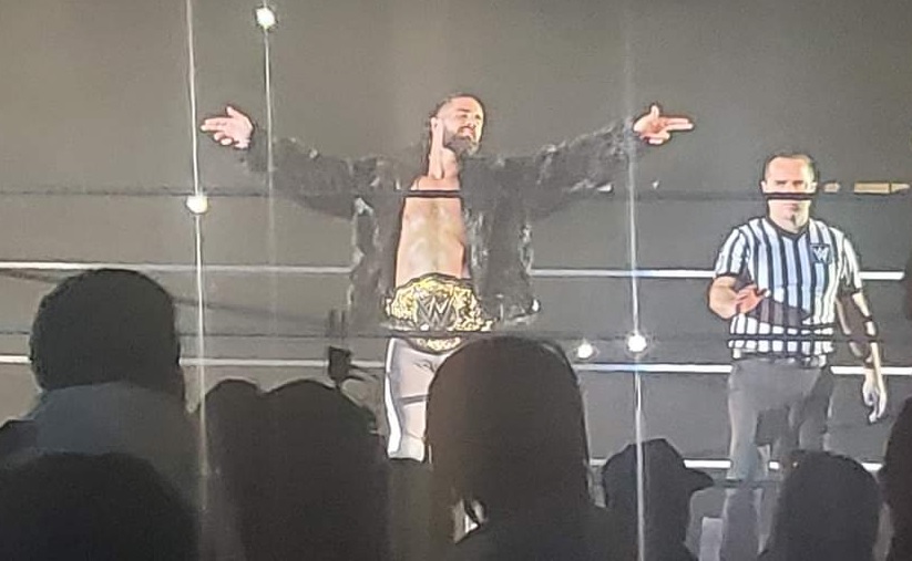 Seth Rollins returns to in-ring action at WWE live event on Saturday
