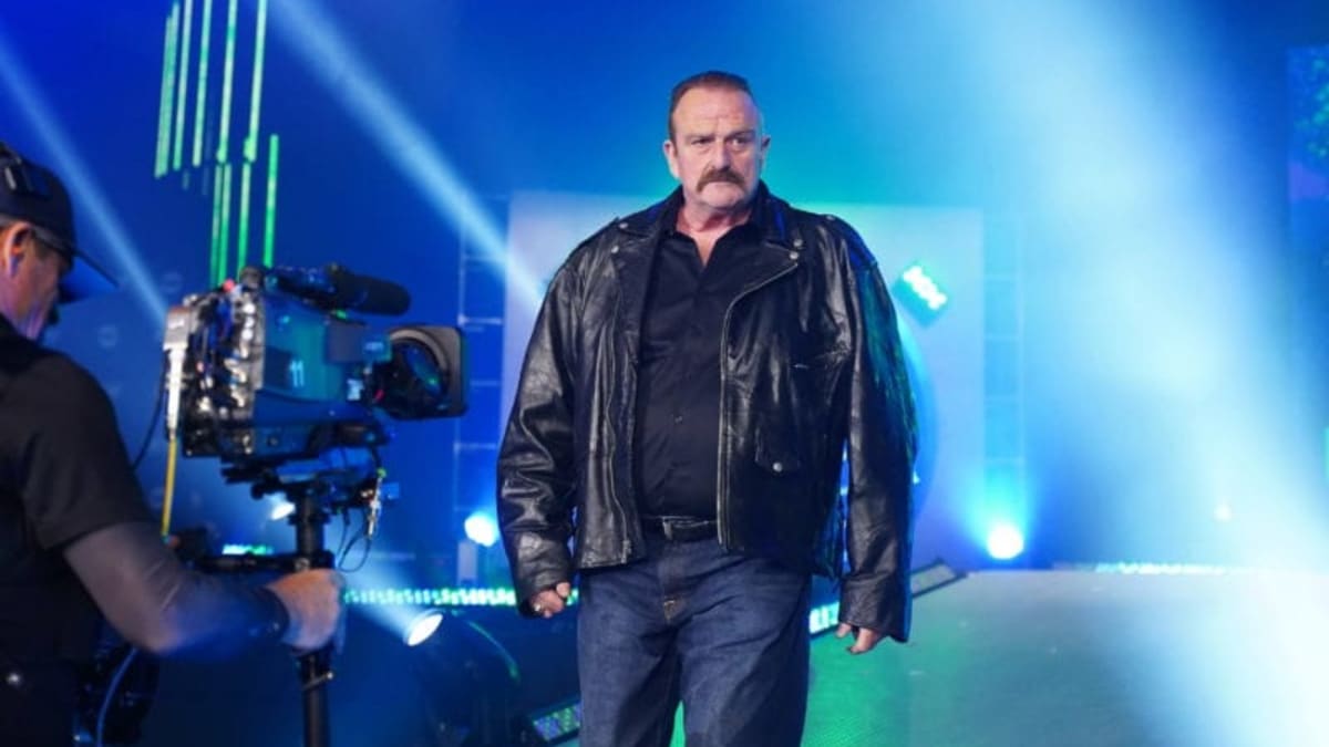 WWE Hall of Famer says he has re-signed with AEW