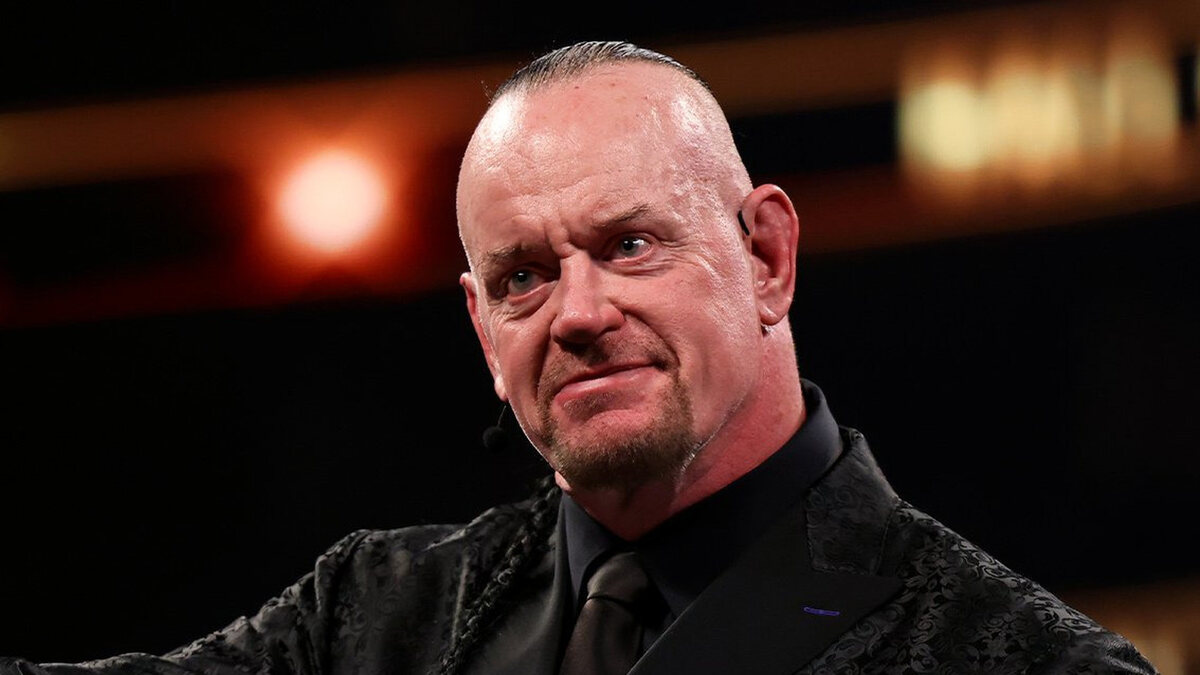 WWE Hall of Famer praises current stars for ‘killing it business-wise’