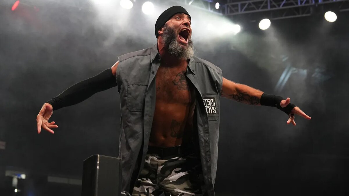Mark Briscoe announces arrival of new child