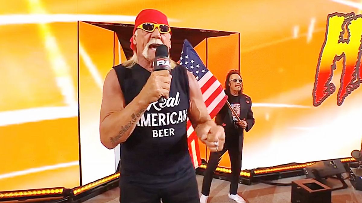 WWE Hall of Famer heavily booed during Raw’s premiere on Netflix